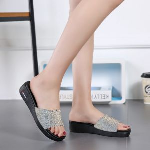 SANDAL CALBI / SANDAL WEDGES / SANDAL WANITA MOTIF PASIR / SANDAL CALBI MOTIF PASIR ( BAYAR DI TEMPAT )