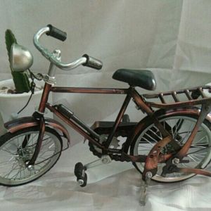 Satu Set Miniatur Sepeda Onthel Sepeda Jaman Dulu (2 pcs) Dekorasi Hiasan dan Koleksi Antik Panjang 25 cm / real pick