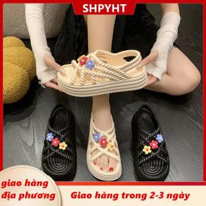 [COD] SHPYHT Giao hàng địa phương Mùa Hè Phong Cách Mới Dép phẳng cho phụ nữ dễ thương hoa phong cách INS áo khoác ngoài của phụ nữ dép đế dày không trơn trượt chịu mài mòn dép bãi biển thoáng khí