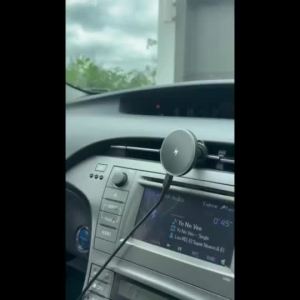 Magnetic Car Vent Mount Wireless Charger 5W Fast Charging with LED Light for Smartphones 5W Fast Charging with LED Light for Smartphones