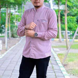 Elrumi Baju Koko Pria Lengan Panjang Motif Yusinsun Warna Hitam