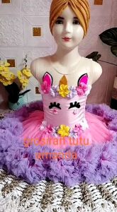 Gaun Anak Pesta & Tema Unicorn: Pilihan Gaun Anak Pernikahan