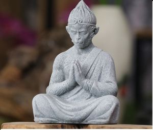 Tượng Tôn Ngộ Không Ngồi Thiền Bằng Đá Sa Thạch Đấu Chiến Thắng Phật Tề Thiên Đại Thánh Trang Trí Tiểu Cảnh