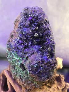 Đá lông công Azurite Malachite tự nhiên kèm đế gỗ Ms53