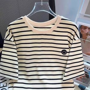 COD✅(จัดส่งตลอด 24 ชั่วโมง)เสื้อยืดแขนแขนสั้นคอกลมบางสไตล์หวานๆแนวเกาหลีเสื้อยืดทรงหลวมอเนกประสงค์เสื้อลายทาง