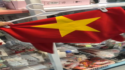 Khăn Choàng Cờ Việt Nam Đẹp – Phụ Kiện Cổ Vũ Bóng Đá, Sự Kiện