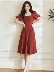Đầm xoè cổ vuông tay ngắn phồng màu cam đất