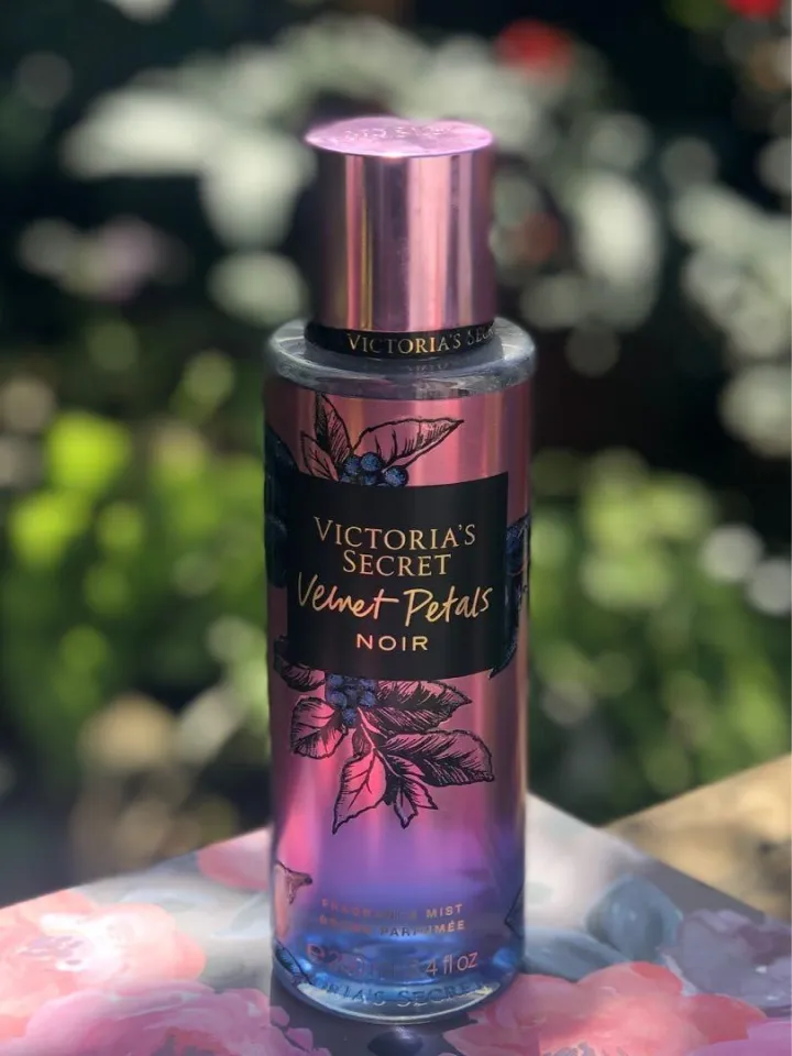 Victoria secret velvet petals best sale noir review