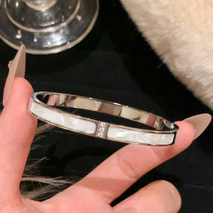 Pits Titanium Steel Gold Plated Bangles Bracelet for Women Girls Gifts Trend Waterproof Jewelry Luxury Sparkling Zircon Open Bangle Womens accessories