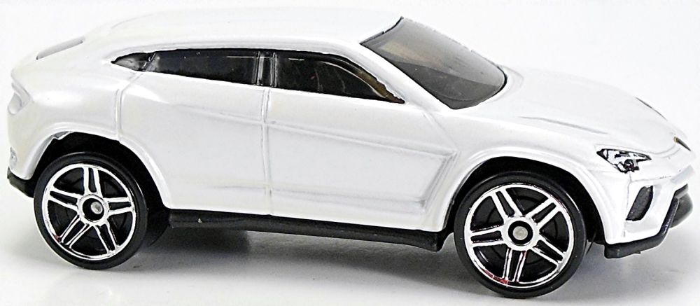 Hotwheels-17 Lamborghini Urus. 