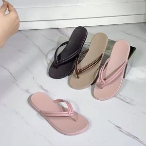 [Free Shipping] Flat-heeled slippers for women indoor non-slip wear-resistant suitable for outdoor wear fashionable summer new style simple flip-flops