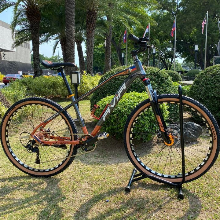 SIZE AVIA CROWN STORM ALLOY MOUNTAIN BIKE 1X9 SPEED LIMITED