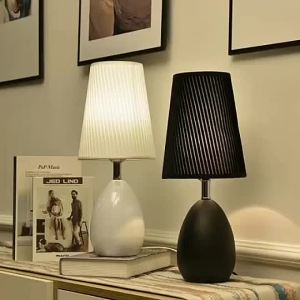 Black / White Table Lamp / Lampu Meja / Lampu Modern / Study Lamp / Bedside Lamp Lampu Sisi Katil / Wedding Gift Lamp