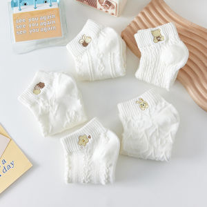 LKShoes งานสวยเข้าใหม่ ถุงเท้าแฟชั่นลำลอง งานเกาหลีข้อสั้นรุ่นนี้ บอกเลยว่าน่ารักมาก ดีเทลงานพื้นสีฟ้าพาสเทลน่ารักสดใสพร้อมส่งให้เลือกหลายลาย งานราคาดีสีสวยแบบนี้ แนะนำมาก