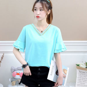 LH.Friday มาใหม่จ้า📣📣เสื้อคอวี ดีเทลสีที่คอเสื้อแขนปล่อยสวยๆ สีสันสวยงาม เรียบง่ายและหลากหลาย ทันสมัย เรียบง่าย มีเสน่ห์เฉพาะ✨️✨️✨️