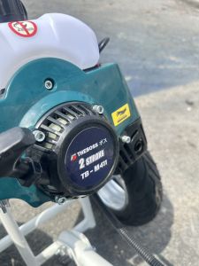 เครื่องตัดหญ้าโครงใหญ่หนา/เครื่องตัดหญ้ารถเข็น 2 จังหวะขนาดเครื่องยนต์ 41.cc เครื่องตัดหญ้า โครงใหญ่หนา ทนทานสำหรับ มืออาชีพ รุ่นประหยัดประกัน6เดือน เทสก่อนส่ง รถเข็น ตัดหญ้า สามล้อ เครื่องตัดหญ้า เครื่องยนต์ เบนซิน 2 จังหวะ สำหรับ มืออาชีพ รุ่นประหยัด