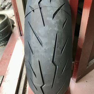 Vỏ Pirelli Diablo Rosso 4 120/180/190/200 mâm/vành 17 inch (Đức/Trung Quốc) không ruột (TL)