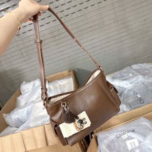 Túi xách Chio da phối ngăn hộp 2 bên charm hạt size 28.5cm*22cm*12cm