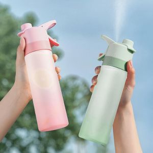 Large Capacity Outdoor Sports Spray Water Bottle for All Seasons Ideal for Outdoor Enthusiasts Students Gradient Design Portable and Easy Hydration