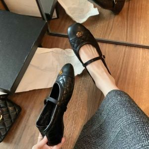 Free Shipping Inner Height-Increasing Flats.1:1 With A Rubber Sole PU One-Strap Design Square Toe And A Flat Mid-Height Rubber Sole
