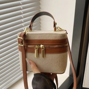 1881 ( READY STOCK ) PU SLING BAG EU FASHION HOUSE