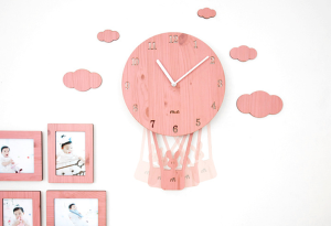 Hot Air Balloon Swing Wall Clock Nordic Style Stylish Quartz Creative Modern Silent Cartoon Fashion Clocks for Home Living Children Room Office Bedroom Mute Decor