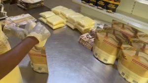 Raw African Shea Butter Ivory 100% Pure and Unrefined. Nourish and moisturize hair and skin. Use alone or DIY recipes. From Ghana West Africa. 16oz in jar