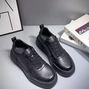 รองเท้าผู้ชายทันสมัยสำหรับฤดูใบไม้ร่วง 2025 รองเท้าหนังผู้ชายแบบสบาย รองเท้าหนังแท้สำหรับธุรกิจ รองเท้าผู้ชายพื้นหนาอเนกประสงค์ 5335[ จัดส่งฟรี ]