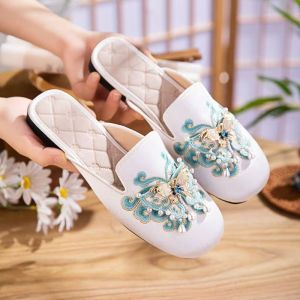 ZEEMIN Womans Summer New Baotou Embroidered slippers Flat Sole Non Slip String Bead Retro Round Toe Outdoor Half Slipper Hanfu Slipper