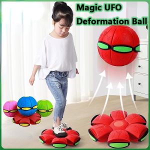 Magic UFO Magic LED Flying Saucer Ball Deformation Decompression Flat Throw Disc Ball Outdoor Kids Sports Balls