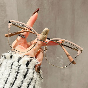 (GENTLE MOSCOT) thời trang New Hollow kính xu hướng mát tam giác chống ánh sáng màu xanh kim loại khung kính mắt