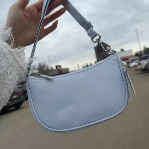 [Low stock]lululemon Bag 1 LAdjustable shoulder bag crossbody bag commuter bag for women Korean-style commuter bag