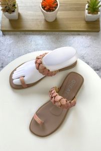 GREAT-A172 รองเท้าแฟชั่นไซส์ใหญ่ รองเท้าแตะBig size รองเท้าแฮนด์เมค พื้นนิ่ม เป็นหนังPU สวมใส่สบาย ไม่กัดเท้าคุณภาพคุ้มราคา มีหลายสีให้เลือก