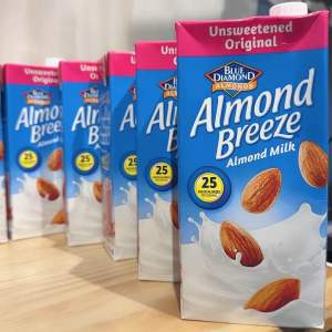 Blue Diamond Almond Breeze Almond Milk Unsweetened Original 946ML x 6 packsi