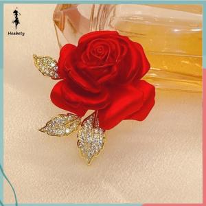 ส่วนลด 10 บาท สำหรับการซื้อ 1 ชิ้น เข็มกลัดกุหลาบแดงอารมณ์เข็มกลัดชุดสูทระดับไฮเอนด์