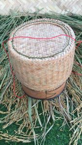 กระติบข้าว กระติบข้าวเหนียว กระติบคล้า ขนาดใหญ่ กว้าง 7 นิ้ว