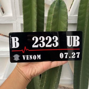 Plat Nomor Motor Akrilik Timbul Variasi Hitam Glossy Custom Baut Tanam Keren Murah Original / Plat Nomor Akrilik Timbul Keren Model Terbaru Sepasang