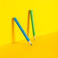 Deli Colour Pencil Pensel Warna Art Drawing Student Stationery Triangular Barrel 12 Colours EC114-12. 