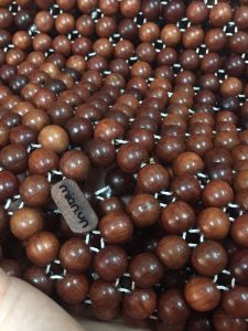 Chiếu Hạt Gỗ Hương Kích Thước 22mx2m hạt 1.2cm - Mian.vn ( video hình thật )