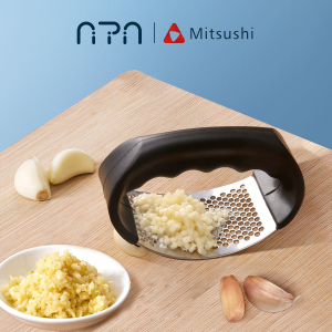 Nipiin by Mitsushi Stainless Steel Garlic Press Rocker Professional Grade Garlic Mincer Crusher and Garlic Presser