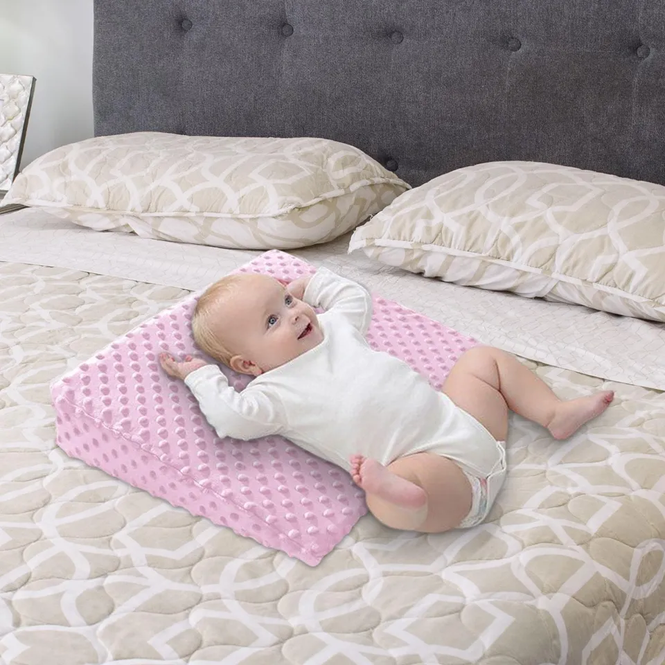 Loviver Incline Pillow Elevated Support Infant Sleep Wedge for Bed