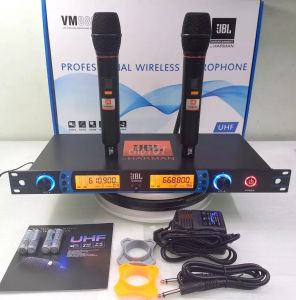 Micro Không Dây V800 - Có Tự Ngắt Hát Hay Chống Hú Chống Rè Chất Âm Của Micro Phát Ra Ấm Áp Trong Trẻo Hỗ Trợ Mọi Chất Giọng Hát Rất Tốt.