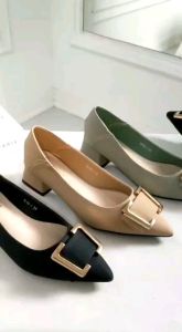 Sepatu tumit tahu wanita import SIMONCELLI