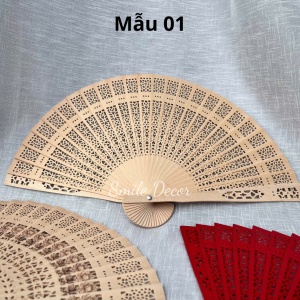 Quạt gỗ chụp hình cổ trang áo dài Việt phục decor trang trí