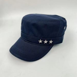 จัดส่งจากจีน [2025] หมวกฤดูใบไม้ผลิฤดูร้อน ป้ายเหล็กขนาดเล็ก โล่สีเขียวทหาร หมวกแฟชั่นผู้ชาย หมวกบังแดด หมวกแบน หมวกเบสบอล หมวกผ้าฝ้าย 3.1