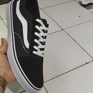 SEPATU SNEAKER SEPATU OLAH RAGA //SEPATU VENS