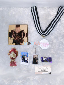 MINI HAMPERS BOX KADO VALENTINE CUSTOM MEDALI DAN UCAPAN