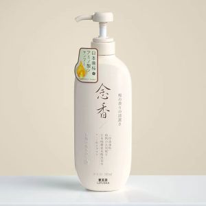 Sakura Shampoo Series Oil Control Hair shampoo Anti dandruff shampoo Dandruff treatment Smooth hair Original Japanese shampoo 念香日本晚樱氨基酸洗发水 650ml
