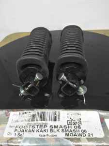 KARET STEP BELAKANG FOOTSTEP SMASH 2006 SHOGUN 125 AXELO TITAN MERK WIN