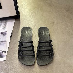 Hollow-Out WomenS Flip-Flops 2025 New Fashion Flat Sandals For Outdoor Beach Wear